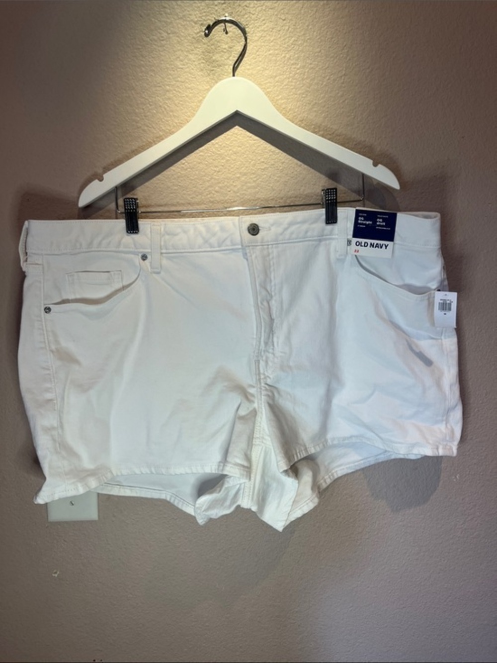 New Old Navy Women’s White Denim High Rise OG Straight Shorts Size 22 3” inseam